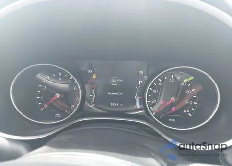 2019 Jeep Compass Altitude 4X4 z USA, uszkodzony, nr VIN 3C4NJDBB2KT598963